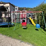 Willa Jolka - Parking Bezplatny, Plac Zabaw, Wiata Grillowa